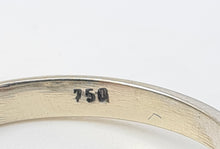 Load image into Gallery viewer, 5372: Vintage: 18ct White Gold Emerald Geometric Set Cocktail Ring- pristine condition- nice weigh