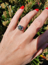 Load image into Gallery viewer, 5372: Vintage: 18ct White Gold Emerald Geometric Set Cocktail Ring- pristine condition- nice weigh