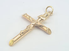 Cargar imagen en el visor de la galería, 5609:Vintage: 9ct Gold Crucifix pendant 2.5cm - lovely condition