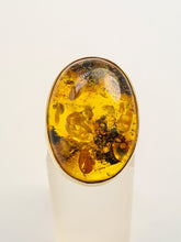 Cargar imagen en el visor de la galería, 6040 Vintage: 18ct Gold Large Amber Statement Cocktail Ring - WOW