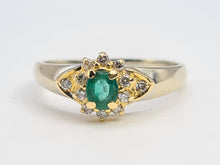 Cargar imagen en el visor de la galería, 6044:Vintage 18ct Mixed Gold Emerald 12 Diamonds Dress Ring- Rare example