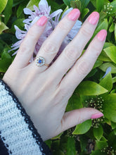Load image into Gallery viewer, 6052 Vintage & Old: 18ct Gold Blue Sapphire 12 Diamonds Flower Head Ring