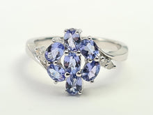 Cargar imagen en el visor de la galería, 6056: Vintage: 14ct White Gold Violet Blue Tanzanites Cluster Ring- crisp, sparkling eye candy