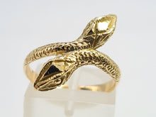 Load image into Gallery viewer, Vintage: 18ct Gold Ornate Double-Headed Snake Ring