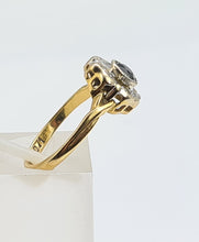 Load image into Gallery viewer, 6070: Vintage 18ct Gold Blue Sapphire & 8 Diamonds Daisy Cluster Ring- Old is beautiful