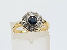 Load image into Gallery viewer, 7379 Vintage 18ct Gold Blue Sapphire & 8 Diamonds Daisy Cluster Ring