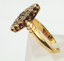 Load image into Gallery viewer, 7407 Antique: Art Deco 18ct Gold Cornflower Blue Sapphire 14 Diamonds Ring