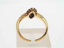 Load image into Gallery viewer, 7407 Antique: Art Deco 18ct Gold Cornflower Blue Sapphire 14 Diamonds Ring