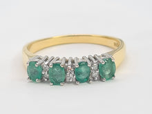 Load image into Gallery viewer, 6080 Vintage 18ct Emeralds Brilliant round cut Diamonds Eternity Rind