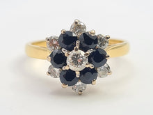 Cargar imagen en el visor de la galería, 7498: Vintage: 18ct Gold 7 Sapphires 6 Diamonds (0.6ct) Diamonds Flower Head Ring- from 1978- 46 years old