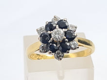 Cargar imagen en el visor de la galería, 7498: Vintage: 18ct Gold 7 Sapphires 6 Diamonds (0.6ct) Diamonds Flower Head Ring- from 1978- 46 years old
