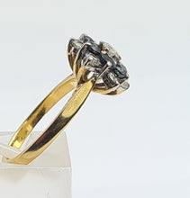 Cargar imagen en el visor de la galería, 7498: Vintage: 18ct Gold 7 Sapphires 6 Diamonds (0.6ct) Diamonds Flower Head Ring- from 1978- 46 years old