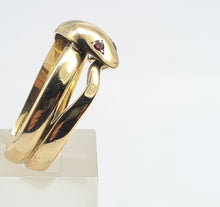 Load image into Gallery viewer, 6104: Vintage: 9ct Gold Ruby Eyes Snake Ring- a substantial Gold Snake ring From 1965