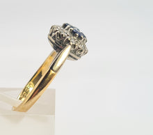 Cargar imagen en el visor de la galería, 8089: Vintage: (1965)- 18ct Gold Blue Sapphires 8 Round Cut Diamonds Cluster Ring- petite, sparkling, geometric set