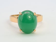 Load image into Gallery viewer, 6086 Antique: 22ct Gold Emerald Green Cabochon Chrysoprase Ring