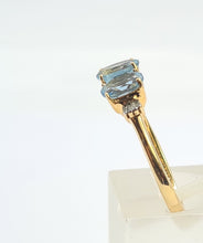 Load image into Gallery viewer, 6127: Vintage: 18ct Gold Blue Aquamarines Baguette Cut Diamonds Dress Ring- eye candy