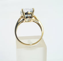 Load image into Gallery viewer, 6232 Vintage: 9ct Gold Large Ocean Blue Spinel Diamonds Cocktail Ring