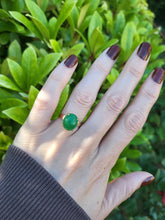 Load image into Gallery viewer, 6086 Antique: 22ct Gold Emerald Green Cabochon Chrysoprase Ring