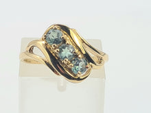 Load image into Gallery viewer, 6248 Vintage: 9ct Gold Mint Green Topaz Trilogy Ring