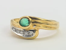 Cargar imagen en el visor de la galería, A0190: Vintage: 18ct Gold Emerald Diamonds Snake Ring perfect harmony
