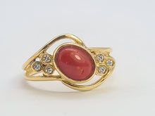 Cargar imagen en el visor de la galería, 0372: Vintage; 18ct Gold "carbuncle" Red Agate Diamonds Dress Ring- rare,
