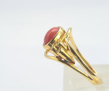 Cargar imagen en el visor de la galería, 0372: Vintage; 18ct Gold "carbuncle" Red Agate Diamonds Dress Ring- rare,