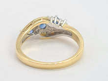 Cargar imagen en el visor de la galería, 0328: Vintage: 14ct Gold Cornflower Blue Sapphires Diamonds Ring