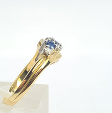Cargar imagen en el visor de la galería, 0328: Vintage: 14ct Gold Cornflower Blue Sapphires Diamonds Ring