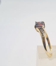 Load image into Gallery viewer, 6239 Vintage: 18ct Gold Triangular Cut Red Garnets Diamonds Geometric Set Ring
