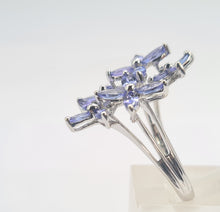 Cargar imagen en el visor de la galería, 0461: Vintage: 9ct White Gold Marquise Cut Tanzanites Floral Cocktail Ring-FAB