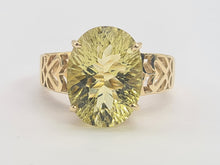 Load image into Gallery viewer, 6243 Vintage: 9ct Gold Large Oval Faceted Cut Peridot Solitaire Ring