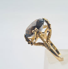 Cargar imagen en el visor de la galería, 0498: Vintage: 9ct Gold Large Cognac Quartz Ring- Date Mark 1972