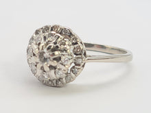 Cargar imagen en el visor de la galería, 0330: Vintage: 18ct White Gold 25 Diamonds Geometric Cluster Ring- Exquisite