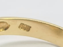 Load image into Gallery viewer, 0401: Vintage: 14ct Gold Emerald Crossover Cocktail Ring - lovely symmetry