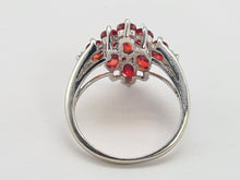 Cargar imagen en el visor de la galería, 0426: Vintage: 9ct White Gold Red Topaz Diamonds Geometric Set Cocktail Ring