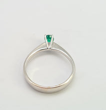 Cargar imagen en el visor de la galería, 0421: Vintage: 18ct White Gold Emerald Solitaire Dress/Stacker