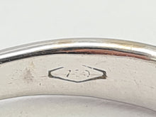 Cargar imagen en el visor de la galería, 0421: Vintage: 18ct White Gold Emerald Solitaire Dress/Stacker