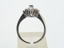 Cargar imagen en el visor de la galería, 0527: Vintage: 9ct White Gold Cornflower Blue Sapphire Diamonds (0.45ct) Cluster Ring