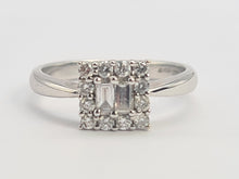 Cargar imagen en el visor de la galería, 6170: Vintage: 18ct White Gold Geometric Set Diamonds (0.41ct) Ring