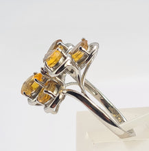 Cargar imagen en el visor de la galería, 0673: Vintage: Rare 14ct Gold 6 Citrines Almandine Garnet Floral Cocktail Ring- striking colours