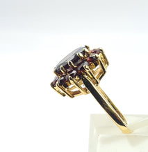 Load image into Gallery viewer, 6298 Vintage: 9ct Gold 11 Rich Red Garnets Cluster Ring- From 1968