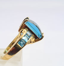 Load image into Gallery viewer, 6299 Vintage; 9ct Gold London Blue Topaz Emerald & Princess Cut Cocktail Ring