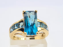 Load image into Gallery viewer, 6299 Vintage; 9ct Gold London Blue Topaz Emerald & Princess Cut Cocktail Ring