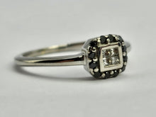 Cargar imagen en el visor de la galería, 0256: Vintage 9ct White Gold 12 Black Diamonds 4 Diamonds Geometric Set Ring- petite,  crisp, sparkling