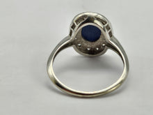Cargar imagen en el visor de la galería, 0923: Vintage: 14ct White Gold Cornflower Blue Star Sapphire Diamonds Ring- very special