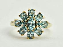 Cargar imagen en el visor de la galería, 0896: Vintage: 9ct Gold 11 Swiss Blue Topaz Flower Head Ring- inspired design