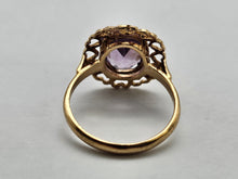 Cargar imagen en el visor de la galería, 0789: Vintage: Rare: 9ct Gold Lilac Amethyst Heart Set Ring- Date-Mark 1959 - 65 years old