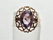 Cargar imagen en el visor de la galería, 0789: Vintage: Rare: 9ct Gold Lilac Amethyst Heart Set Ring- Date-Mark 1959 - 65 years old