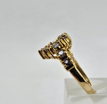 Load image into Gallery viewer, 6326 Vintage: 9ct Gold Violet Blue Tanzanites Heart- Set Ring