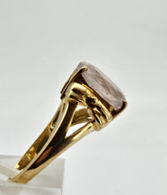 Load image into Gallery viewer, 6270 Vintage: 9ct Gold Large Pink Rose Quartz Cocktail Ring